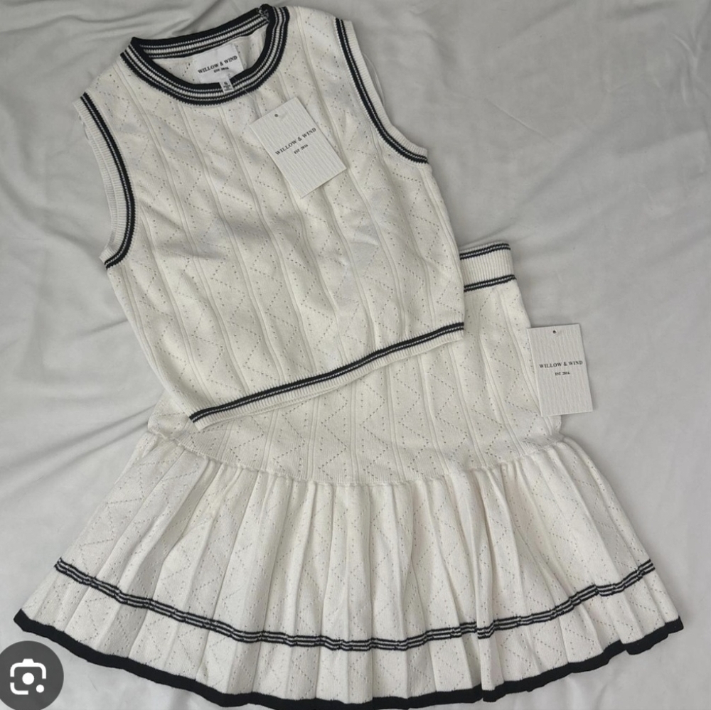 Stylish White and Black Set